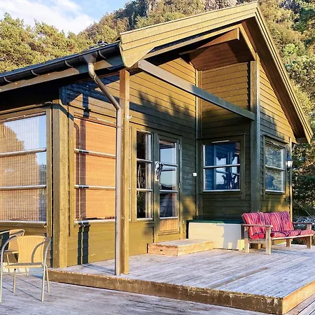 7 Person In Hjelmeland, Cleaning Included *